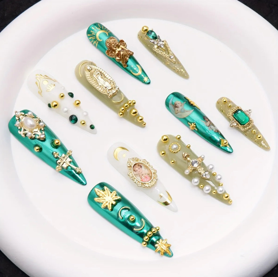 Cherubic Green Light Groove” Press-On Nail Set